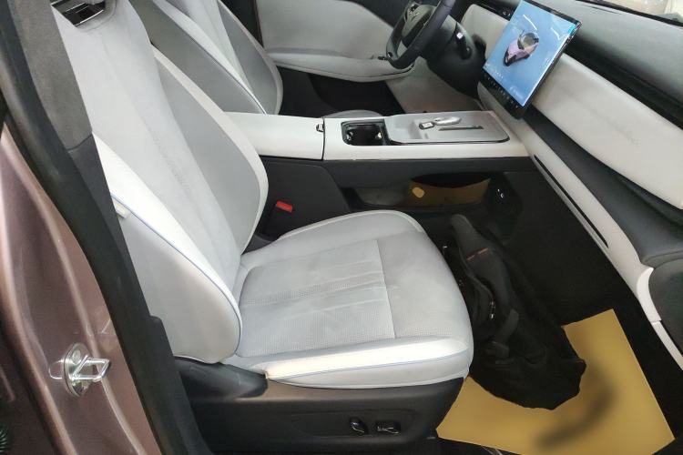 Used VOYAH COURAGE 2024 Four-Wheel Drive Global Edition Right Front Seat