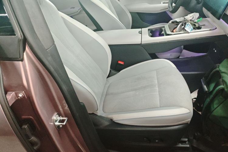 Used VOYAH COURAGE 2024 Four-Wheel Drive Global Edition Right Front Seat