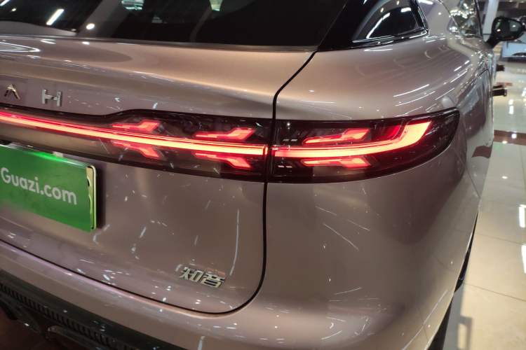 Used VOYAH COURAGE 2024 Four-Wheel Drive Global Edition Right Rear Taillight
