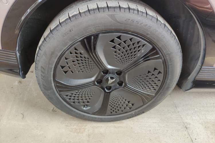 Used VOYAH COURAGE 2024 Four-Wheel Drive Global Edition Right Rear Wheel Hub