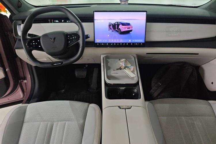Used VOYAH COURAGE 2024 Ultra-Long Range Smart Enjoyment Version Center Console