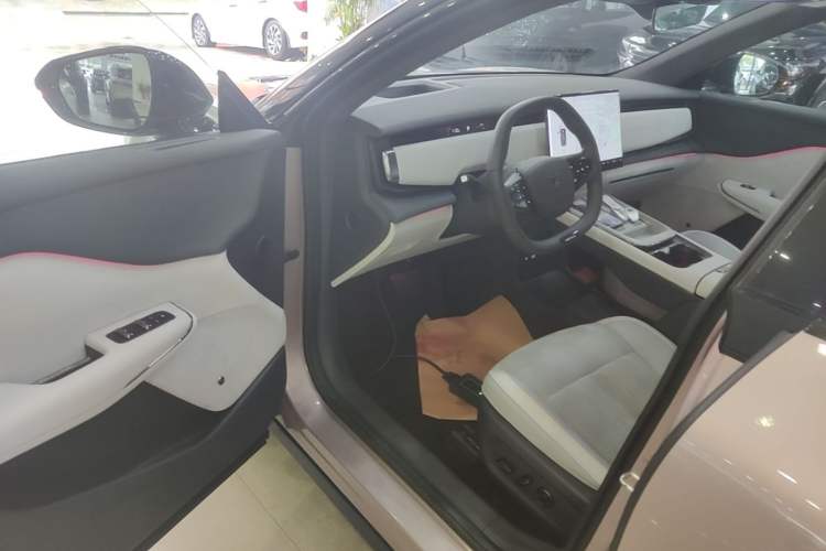Used VOYAH COURAGE 2024 Four-Wheel Drive Global Edition Driver Seat