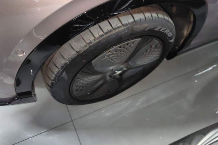 Used VOYAH COURAGE 2024 Four-Wheel Drive Global Edition Exterior 7