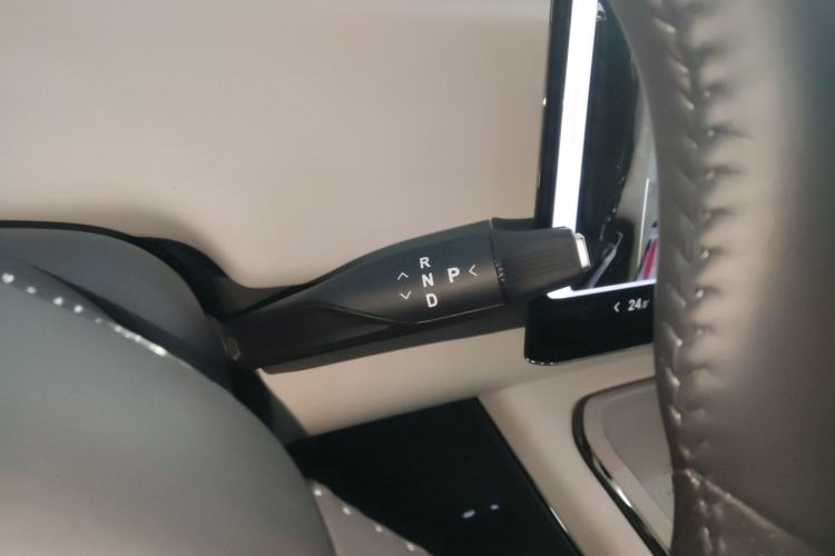 Used VOYAH COURAGE 2024 Ultra-Long Range Smart Enjoyment Version Gear Lever