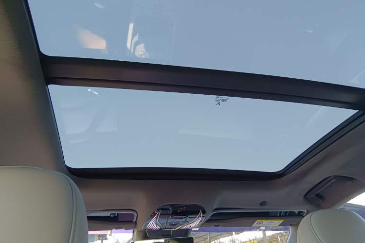 Used VOYAH COURAGE 2024 Four-Wheel Drive Global Edition Headliner