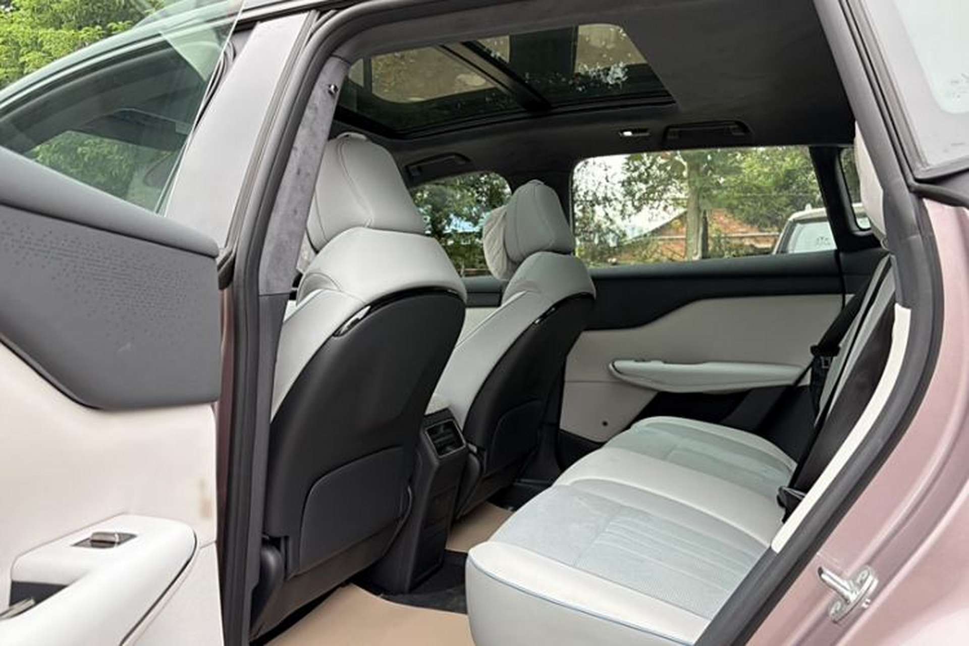 Used VOYAH COURAGE 2024 Four-Wheel Drive Global Edition Interior 2