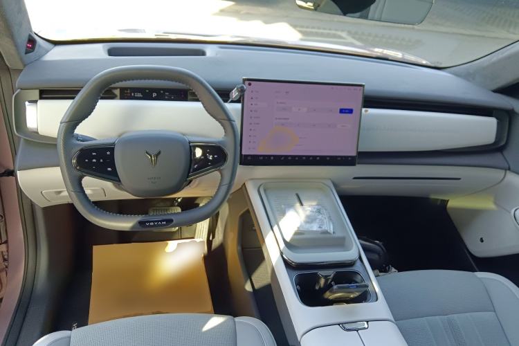 Used VOYAH COURAGE 2024 Four-Wheel Drive Global Edition Interior 2