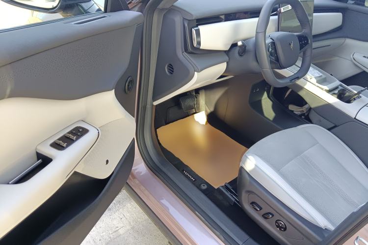 Used VOYAH COURAGE 2024 Four-Wheel Drive Global Edition Interior 3