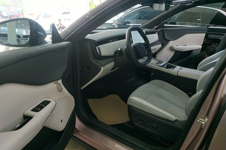 Used VOYAH COURAGE 2024 Ultra-Long Range Smart Enjoyment Version Interior 3