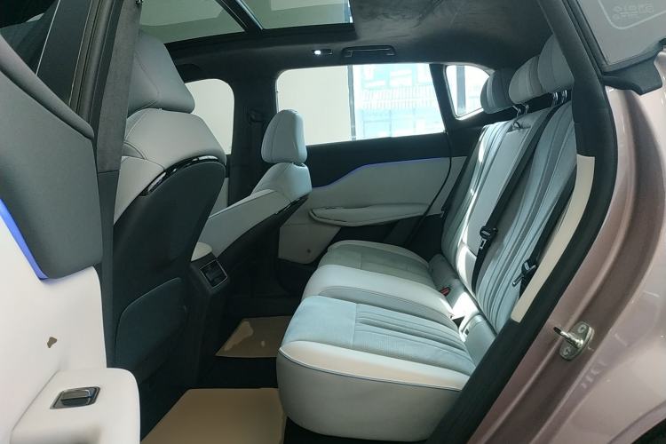 Used VOYAH COURAGE 2024 Ultra-Long Range Smart Enjoyment Version Interior 4