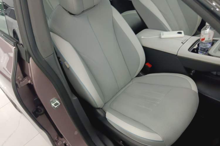 Used VOYAH COURAGE 2024 Ultra-Long Range Smart Enjoyment Version Right Front Seat