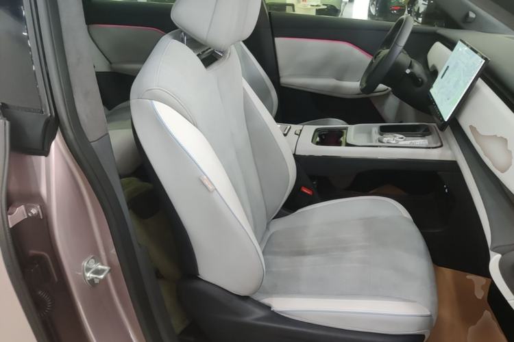 Used VOYAH COURAGE 2024 Four-Wheel Drive Global Edition Right Front Seat