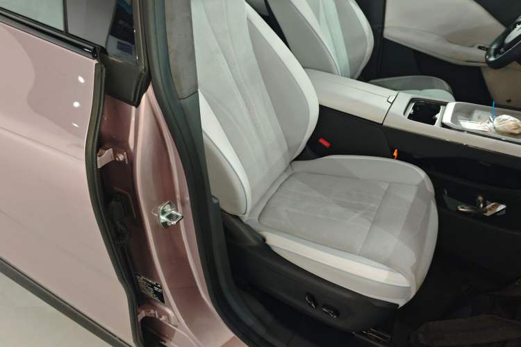 Used VOYAH COURAGE 2024 Ultra-Long Range Smart Enjoyment Version Right Front Seat