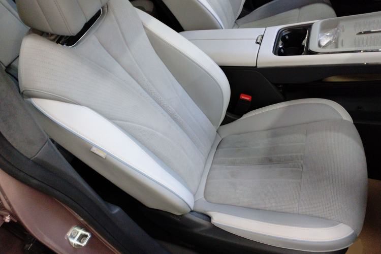 Used VOYAH COURAGE 2024 Ultra-Long Range Smart Enjoyment Version Right Front Seat