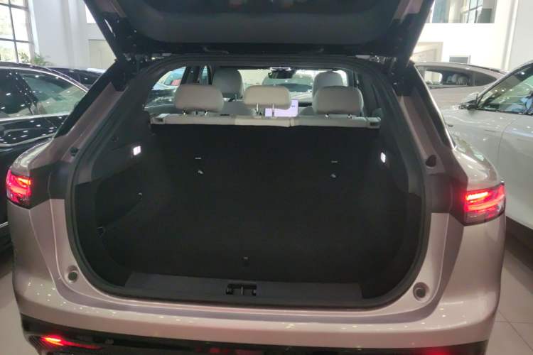 Used VOYAH COURAGE 2024 Ultra-Long Range Smart Enjoyment Version Trunk