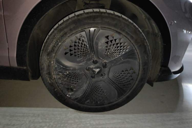 Used VOYAH COURAGE 2024 Four-Wheel Drive Global Edition Right Front Wheel Hub