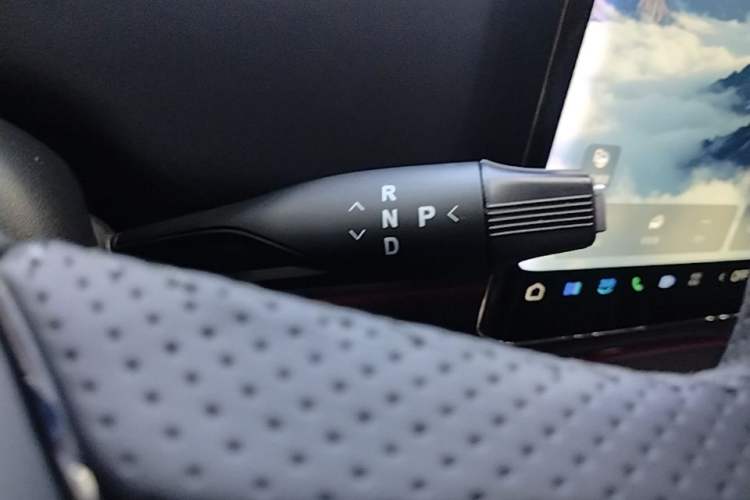 Used VOYAH COURAGE 2024 Long-Range Supercharge Edition Gear Lever