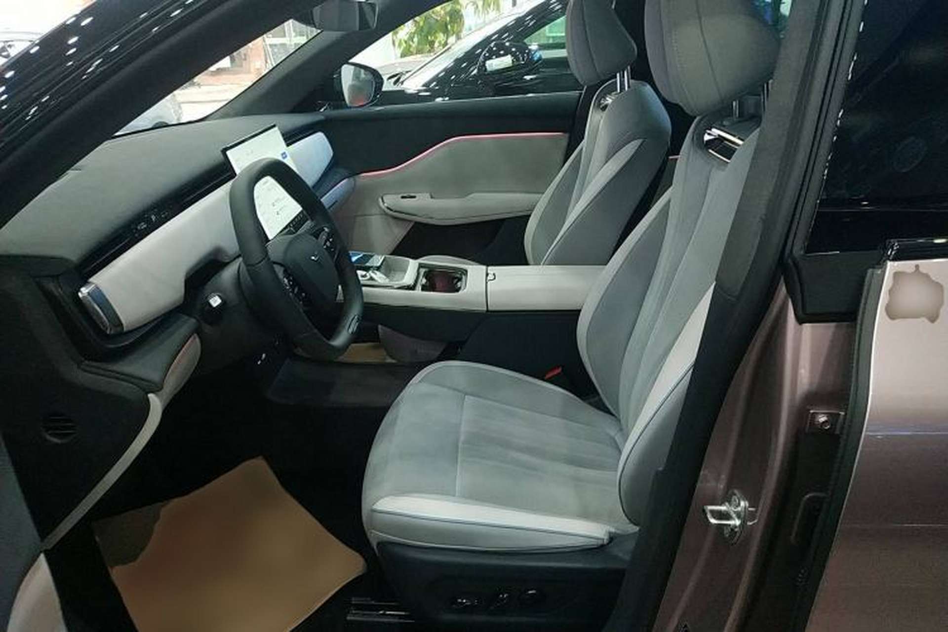 Used VOYAH COURAGE 2024 Ultra-Long Range Smart Enjoyment Version Left Front Seat