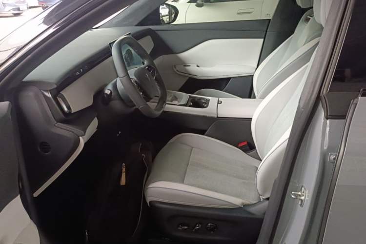 Used VOYAH COURAGE 2024 Long-Range Supercharge Edition Left Front Seat
