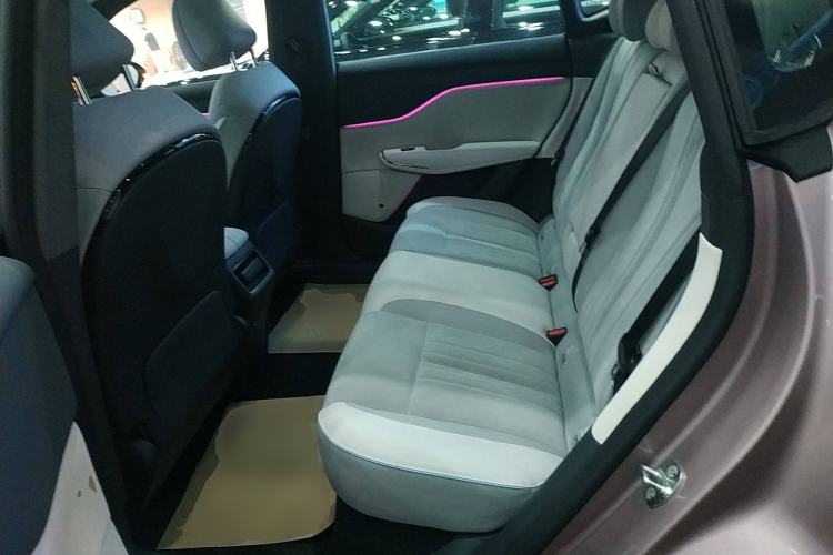 Used VOYAH COURAGE 2024 Ultra-Long Range Smart Enjoyment Version Left Rear Seat