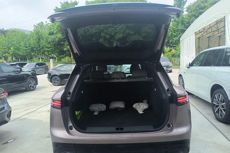 Used VOYAH COURAGE 2024 Four-Wheel Drive Global Edition Trunk