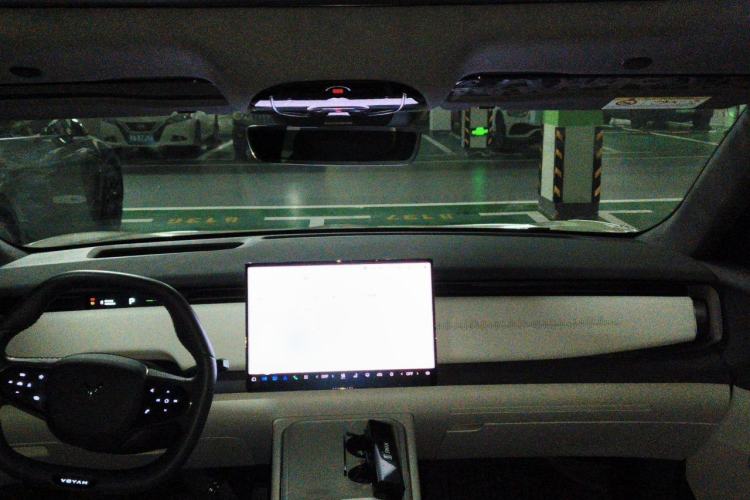 Used VOYAH COURAGE 2024 Long-Range Supercharge Edition Center Console