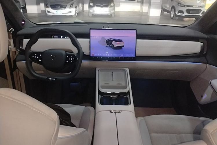Used VOYAH COURAGE 2024 Long-Range Supercharge Edition Center Console