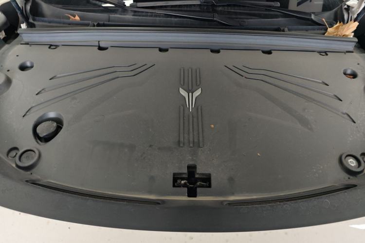 Used VOYAH COURAGE 2024 Long-Range Smart Edition Engine Bay