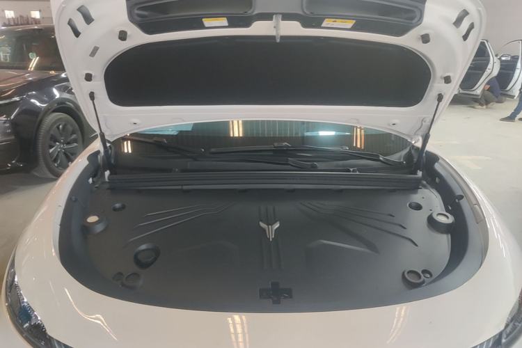 Used VOYAH COURAGE 2024 Ultra-Long Range Smart Enjoyment Version Engine Bay