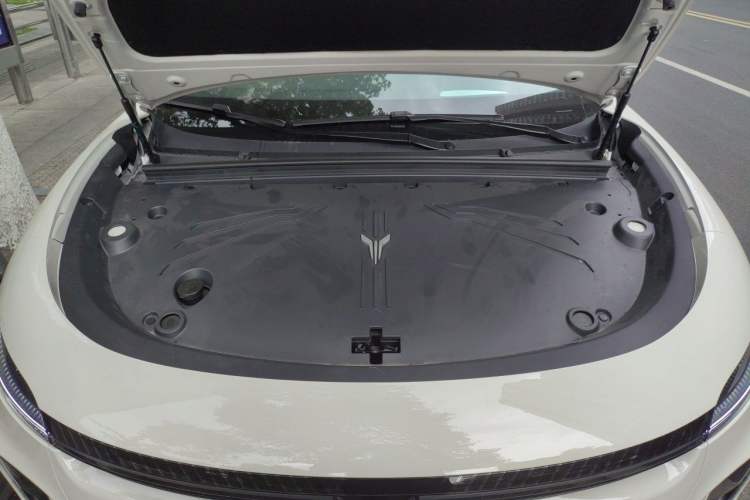 Used VOYAH COURAGE 2024 Ultra-Long Range Smart Enjoyment Version Engine Bay