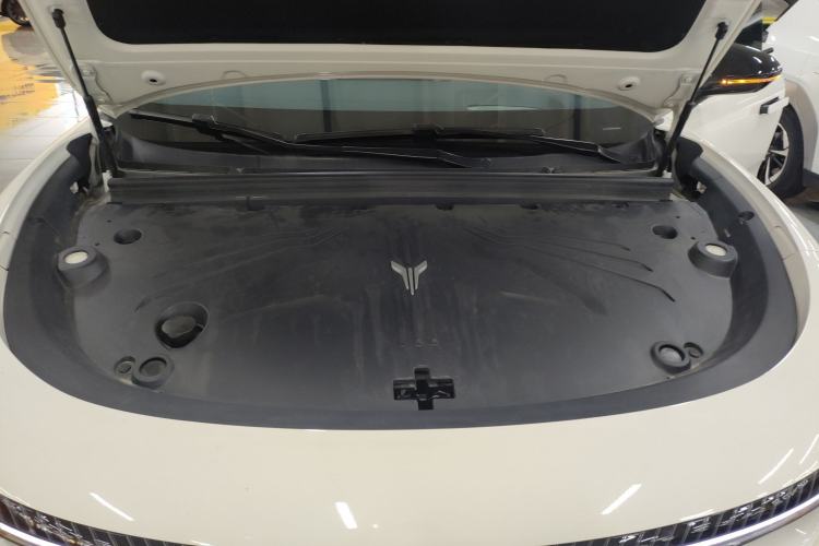 Used VOYAH COURAGE 2024 Long-Range Supercharge Edition Engine Bay
