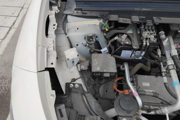 Used VOYAH COURAGE 2024 Ultra-Long Range Smart Enjoyment Version Engine Bay Right