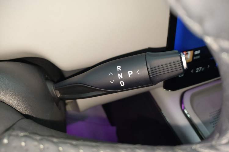 Used VOYAH COURAGE 2024 Long-Range Supercharge Edition Gear Lever