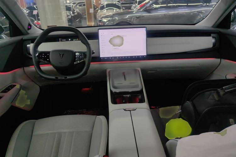 Used VOYAH COURAGE 2024 Long-Range Smart Edition Interior 2
