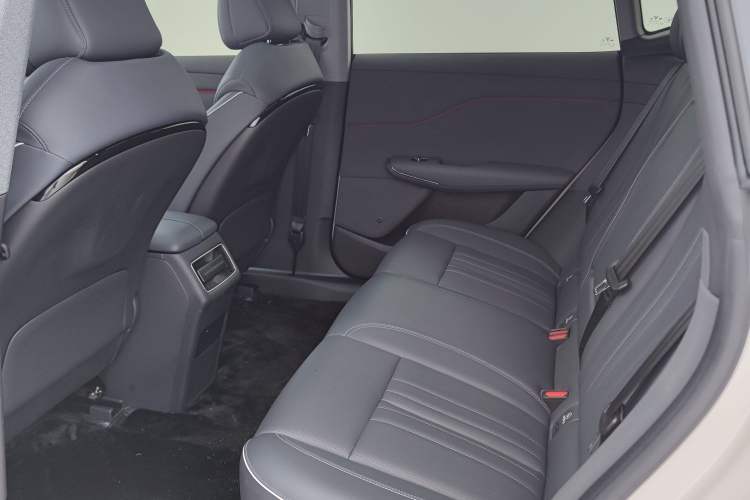 Used VOYAH COURAGE 2024 Long-Range Smart Edition Interior 3