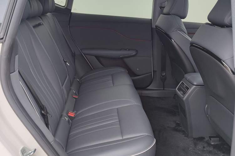 Used VOYAH COURAGE 2024 Long-Range Smart Edition Interior 5