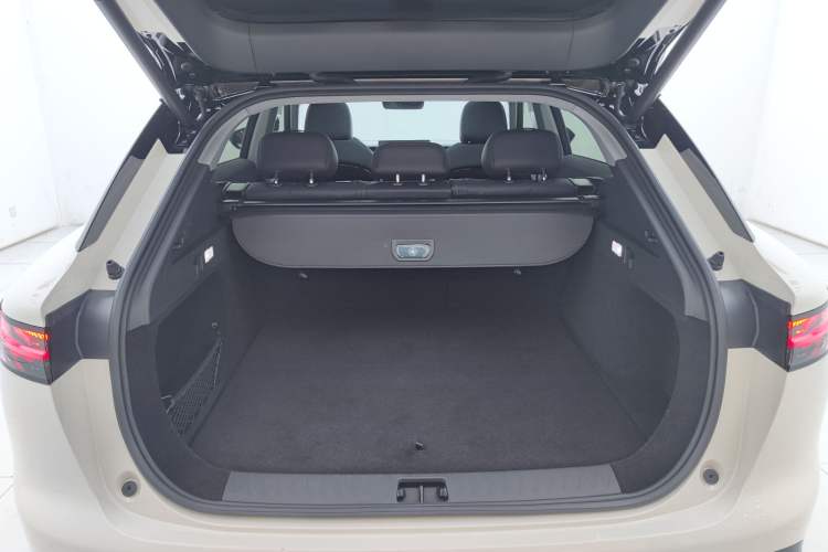 Used VOYAH COURAGE 2024 Long-Range Smart Edition Interior 7