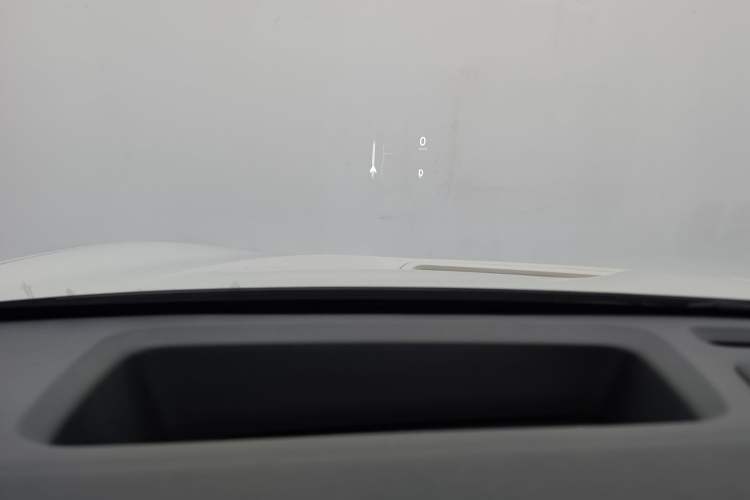 Used VOYAH COURAGE 2024 Long-Range Smart Edition Interior 9