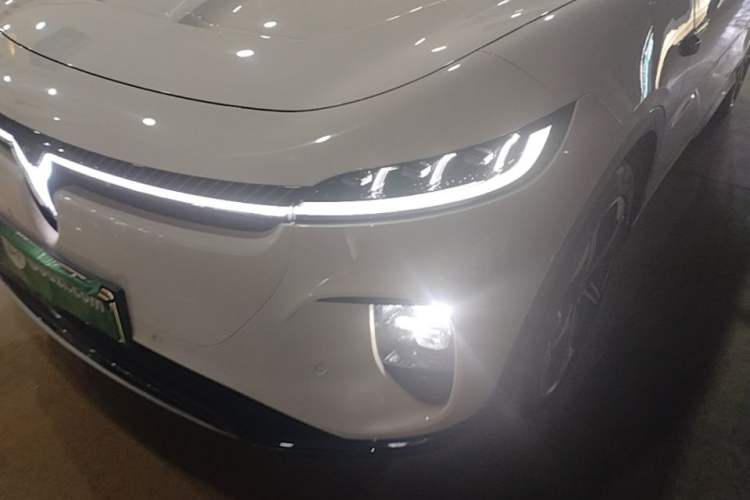 Used VOYAH COURAGE 2024 Long-Range Supercharge Edition Left Front Headlight