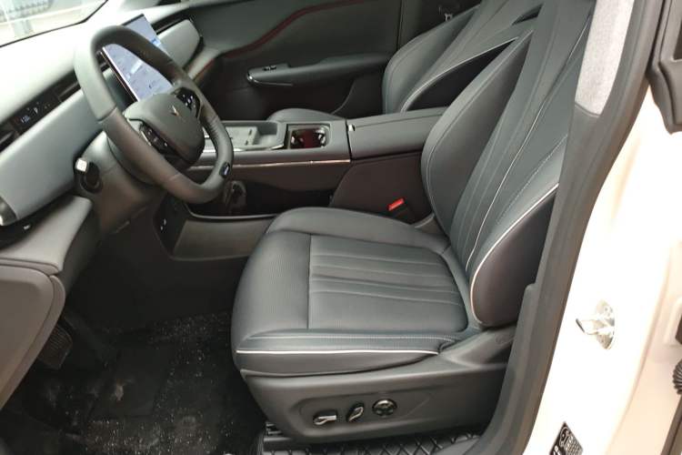 Used VOYAH COURAGE 2024 Long-Range Smart Edition Left Front Seat