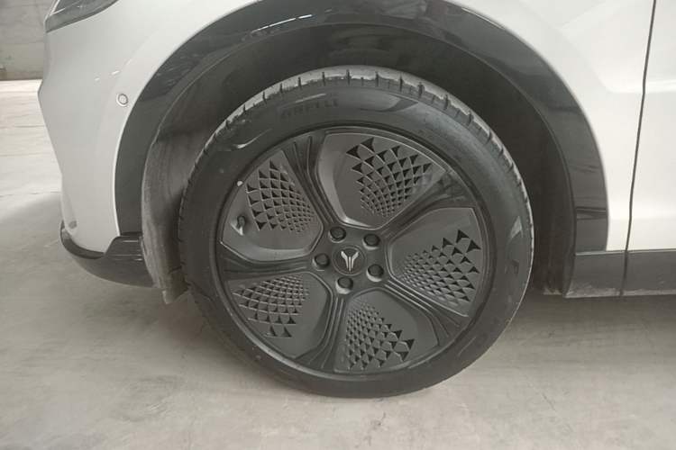 Used VOYAH COURAGE 2024 Four-Wheel Drive Global Edition Left Front Wheel Hub