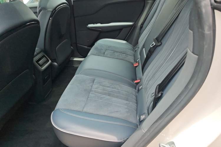 Used VOYAH COURAGE 2024 Long-Range Supercharge Edition Left Rear Seat