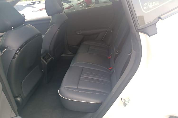 Used VOYAH COURAGE 2024 Long-Range Smart Edition Left Rear Seat