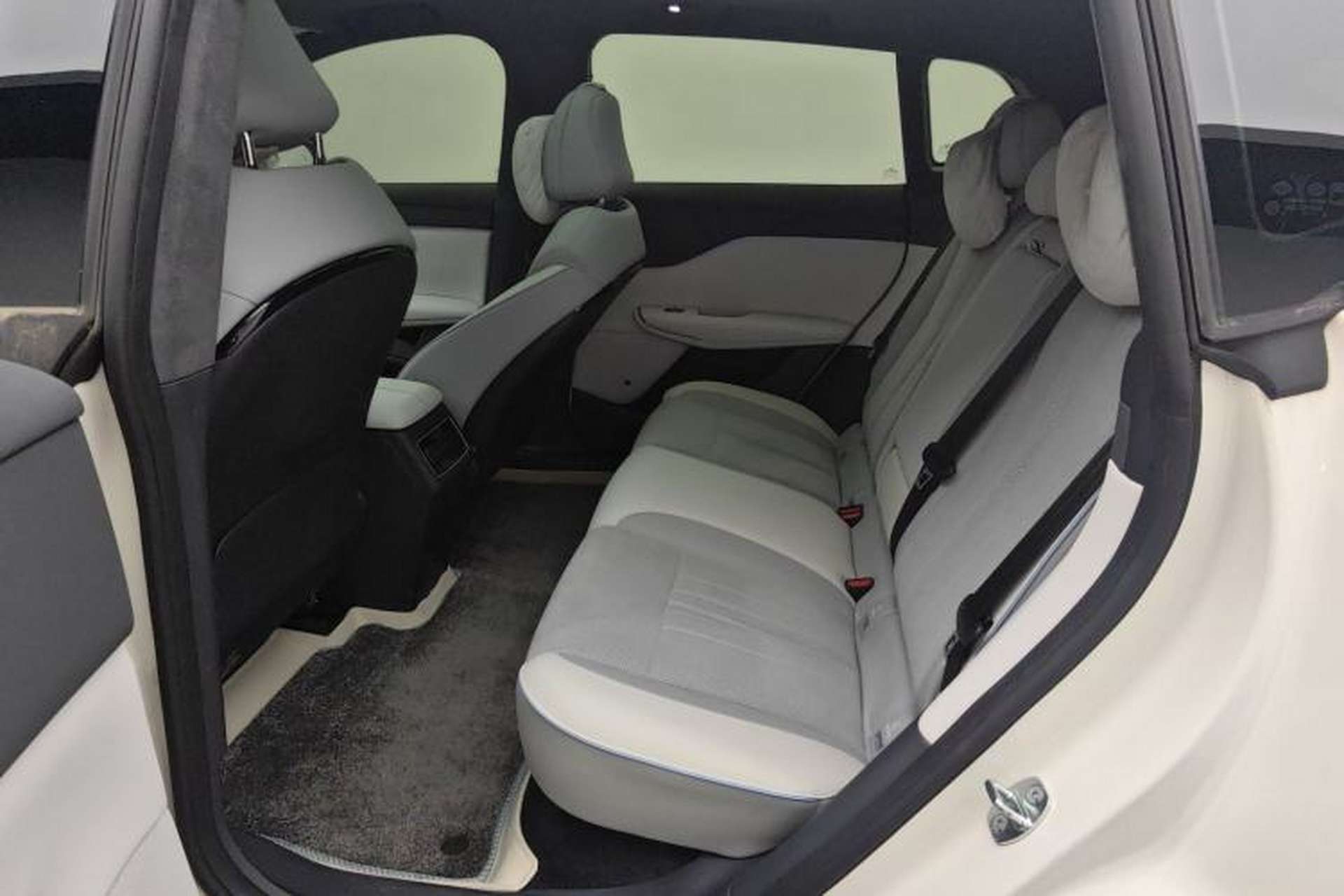 Used VOYAH COURAGE 2024 Long-Range Supercharge Edition Left Rear Seat