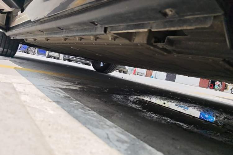 Used VOYAH COURAGE 2024 Long-Range Supercharge Edition Left Side Sill