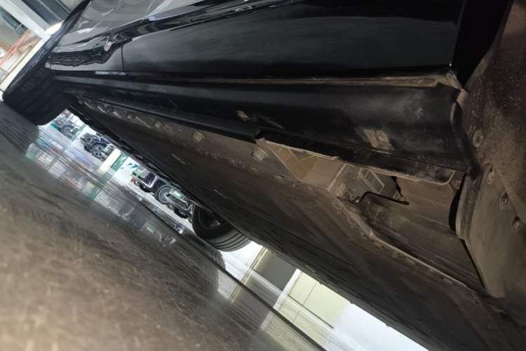 Used VOYAH COURAGE 2024 Long-Range Smart Edition Left Side Sill