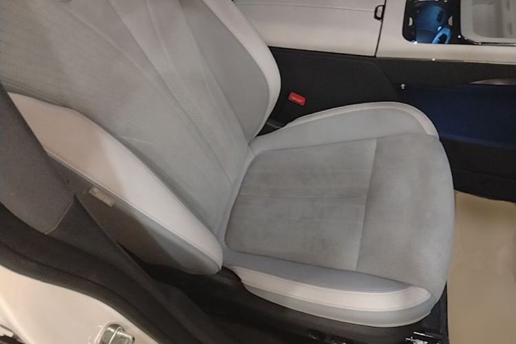 Used VOYAH COURAGE 2024 Long-Range Supercharge Edition Right Front Seat