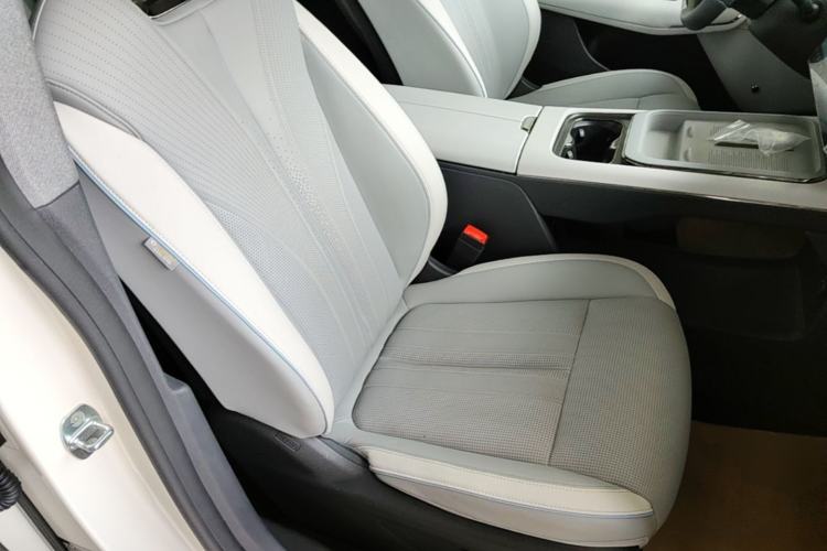 Used VOYAH COURAGE 2024 Long-Range Smart Edition Right Front Seat