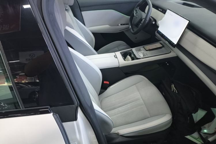Used VOYAH COURAGE 2024 Long-Range Supercharge Edition Right Front Seat