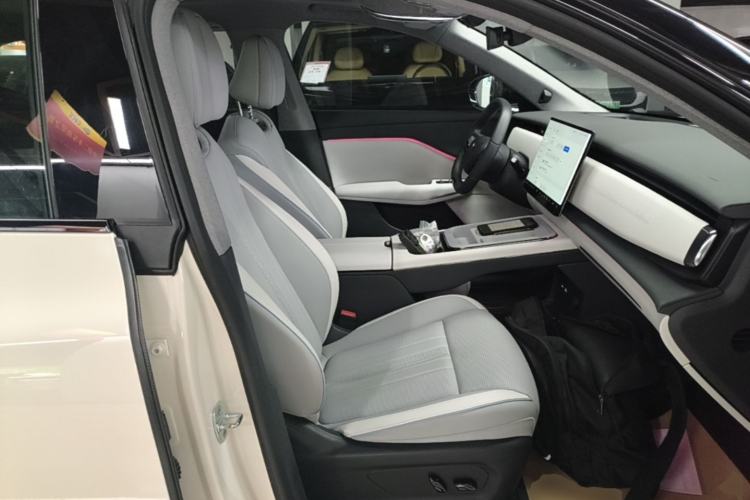 Used VOYAH COURAGE 2024 Long-Range Smart Edition Right Front Seat